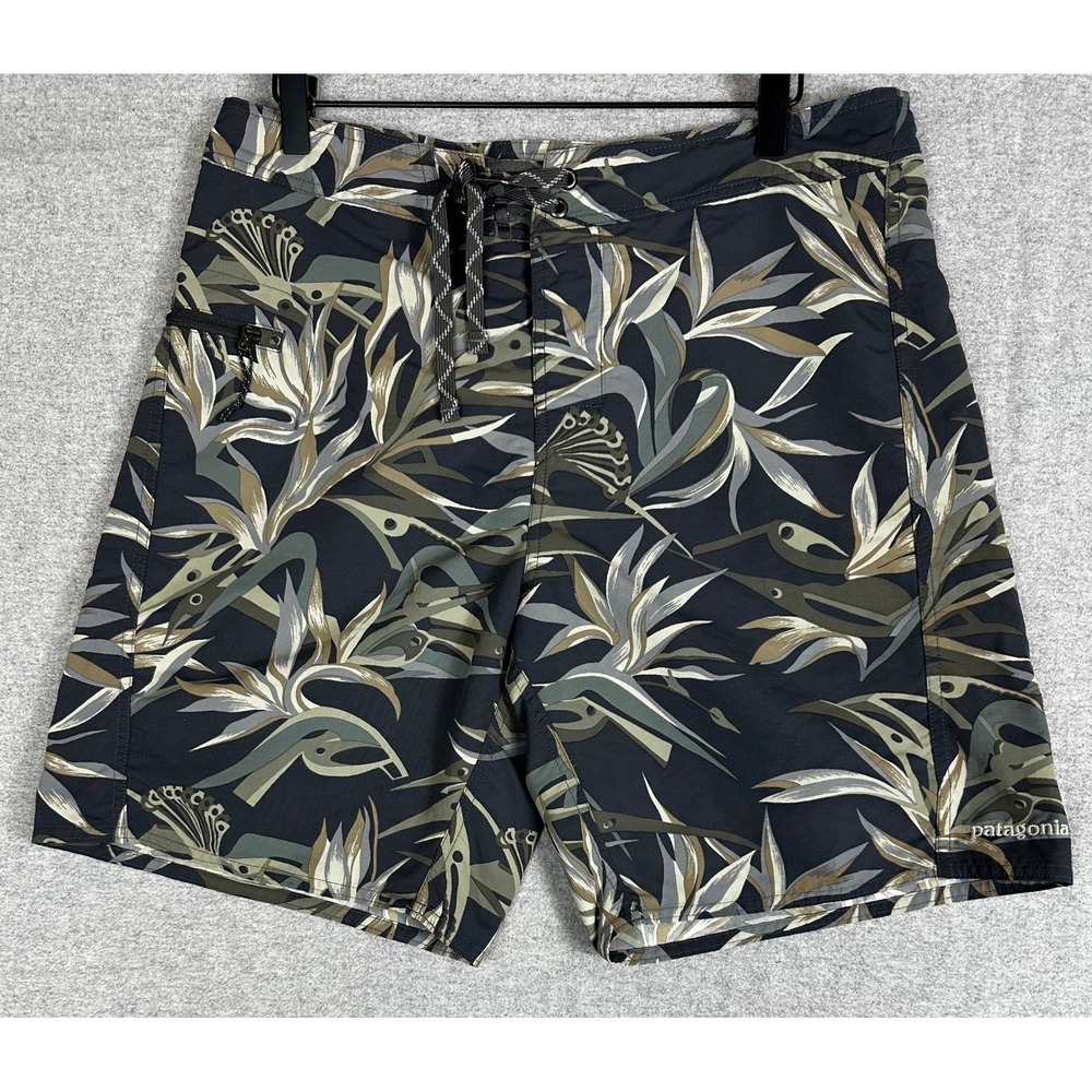 Patagonia Board Shorts Mens 32 Gray Tropical Floral Bird of Paradise